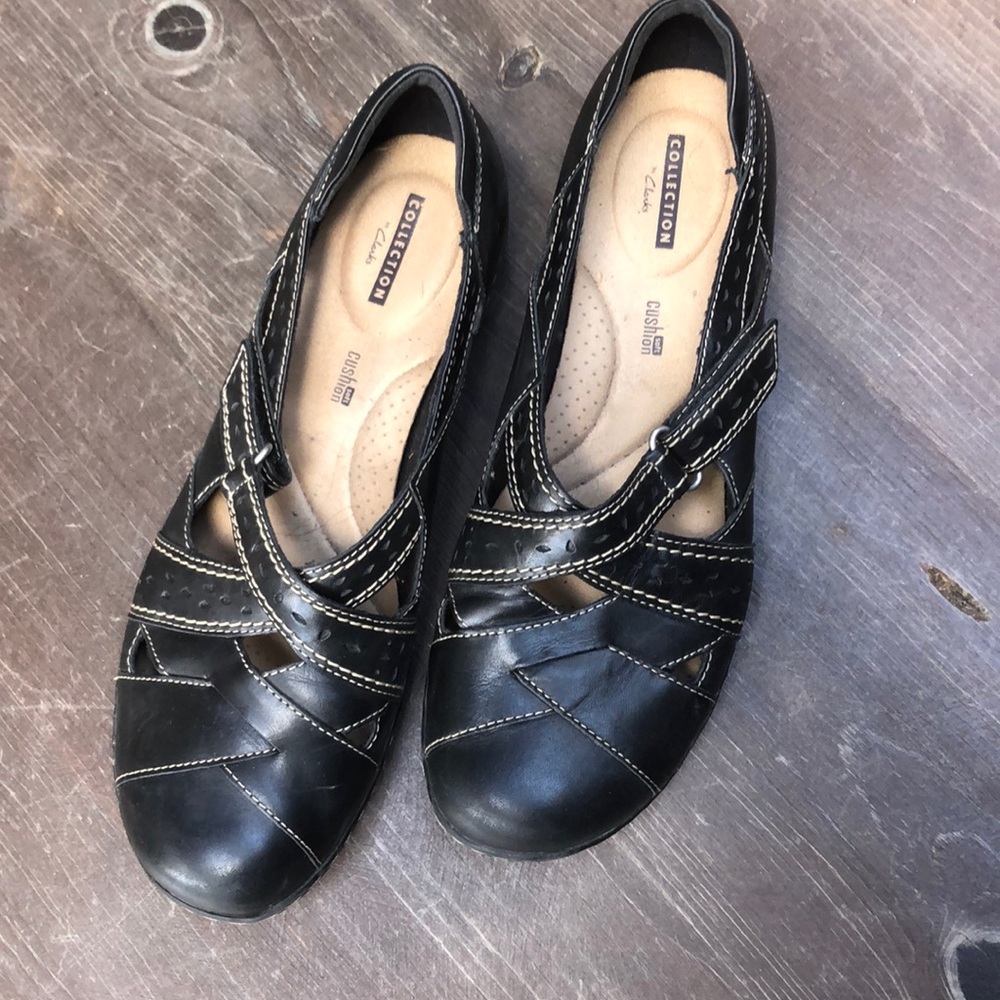 Clark’s black shoes EUC